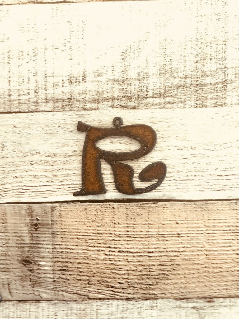 "Rowdy" font Initial Charm