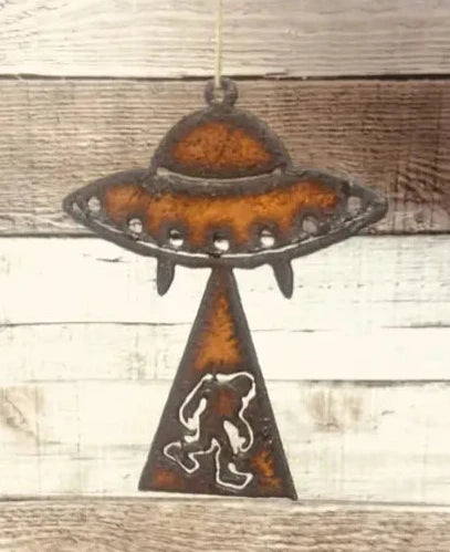 Bigfoot Abduction Flying Saucer Yeti Sasquatch Ornament