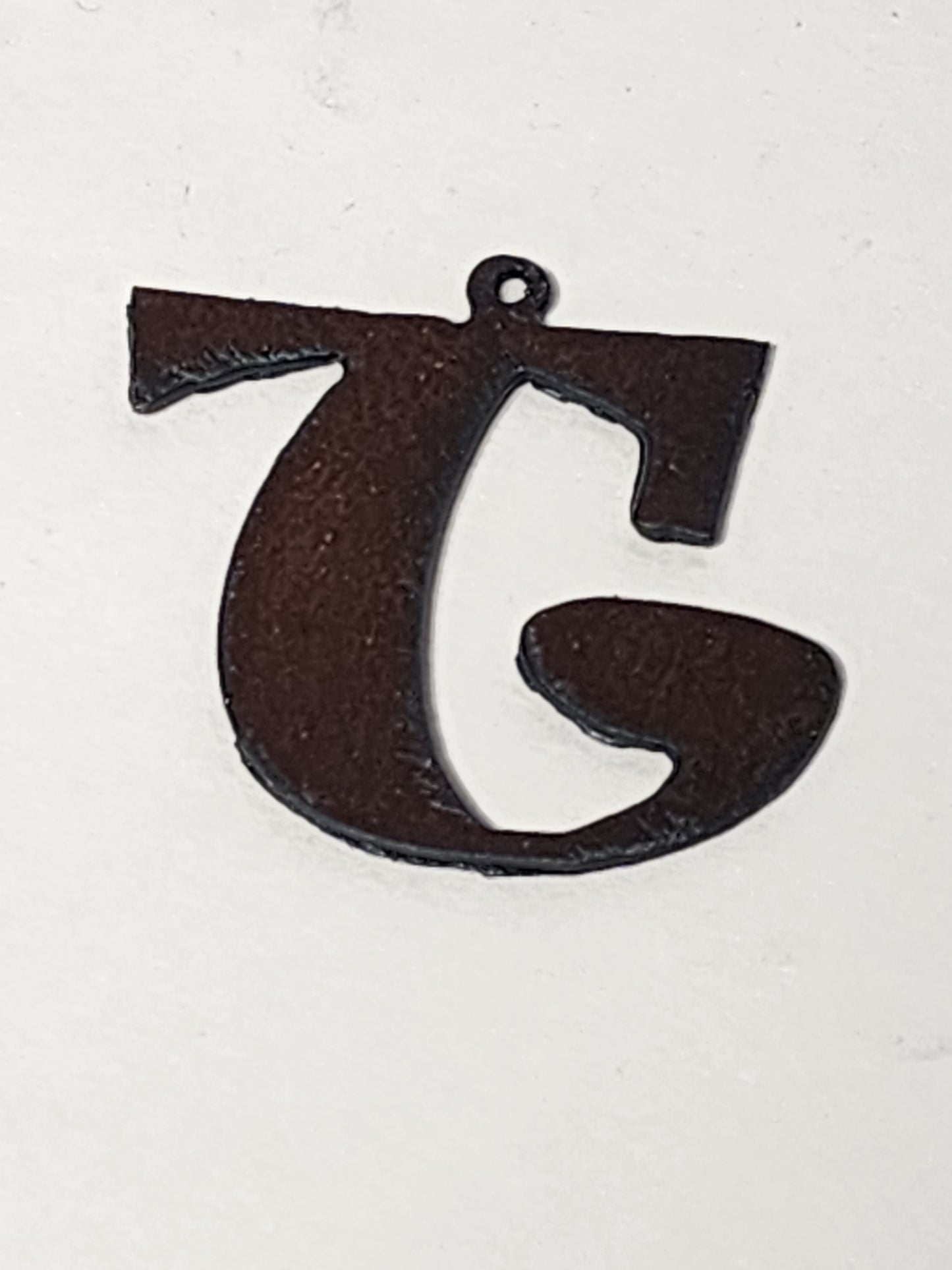 "Rowdy" font Initial Charm