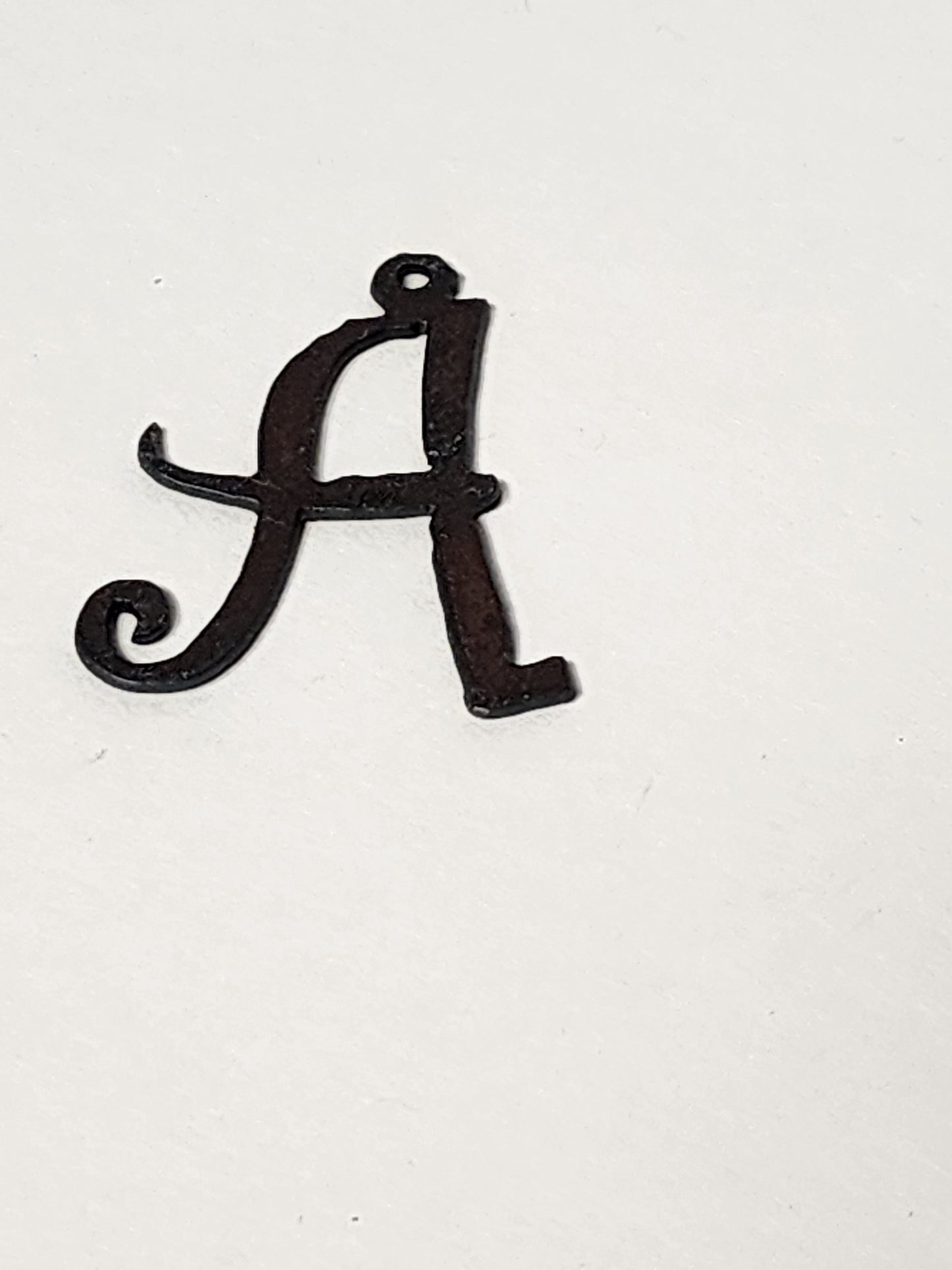 "Curls" font Initial Charm