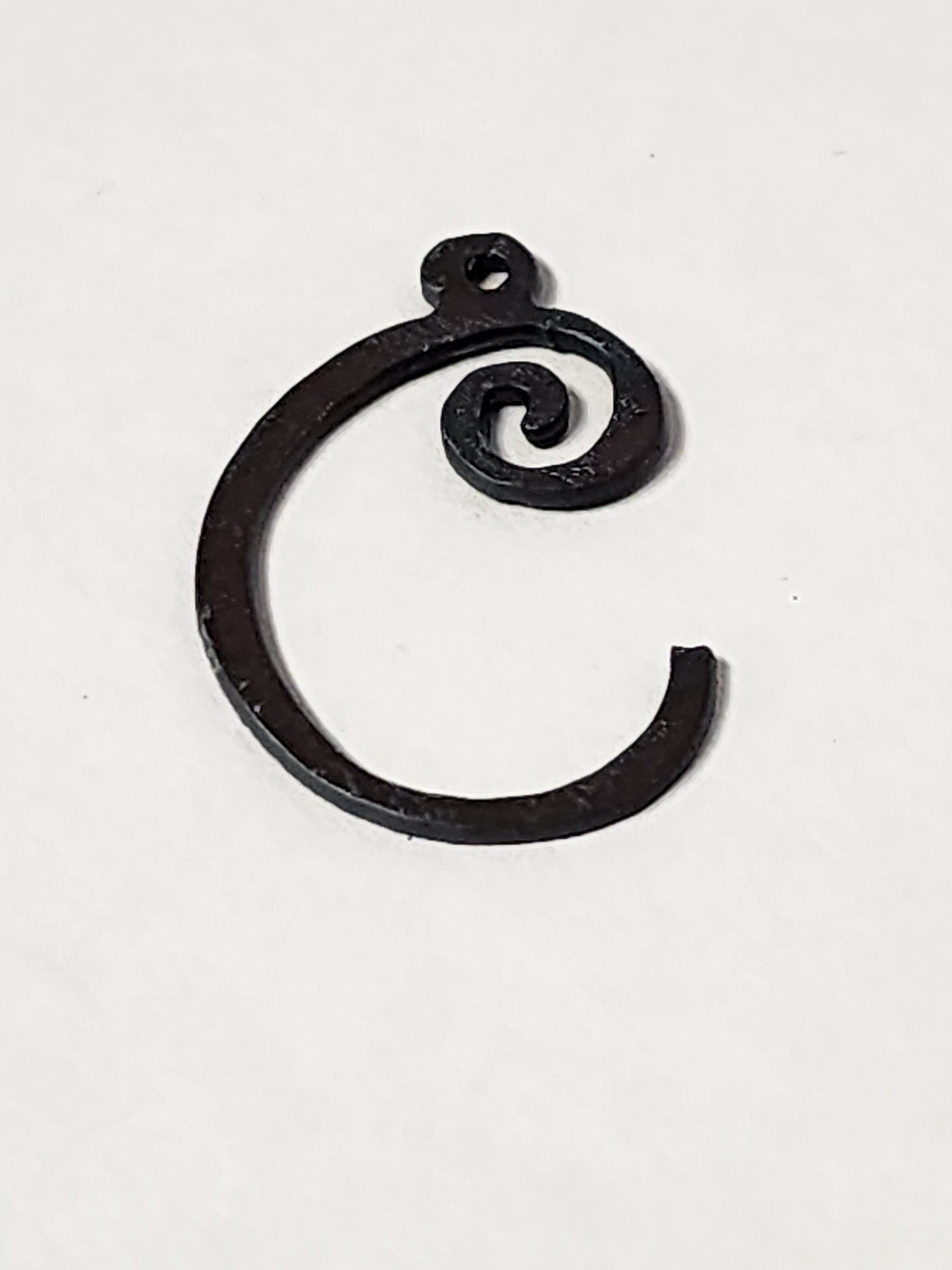 "Curls" font Initial Charm