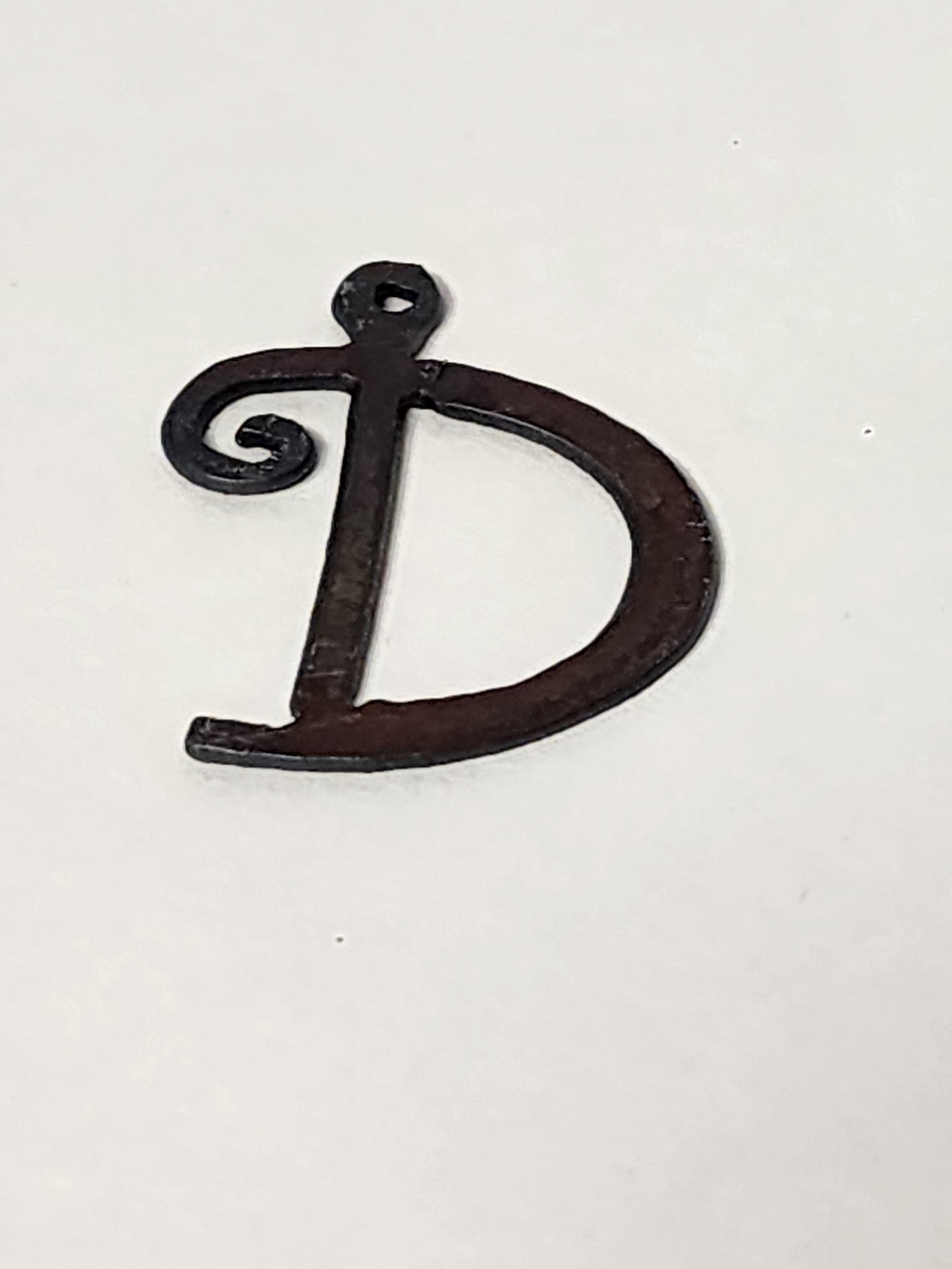 "Curls" font Initial Charm