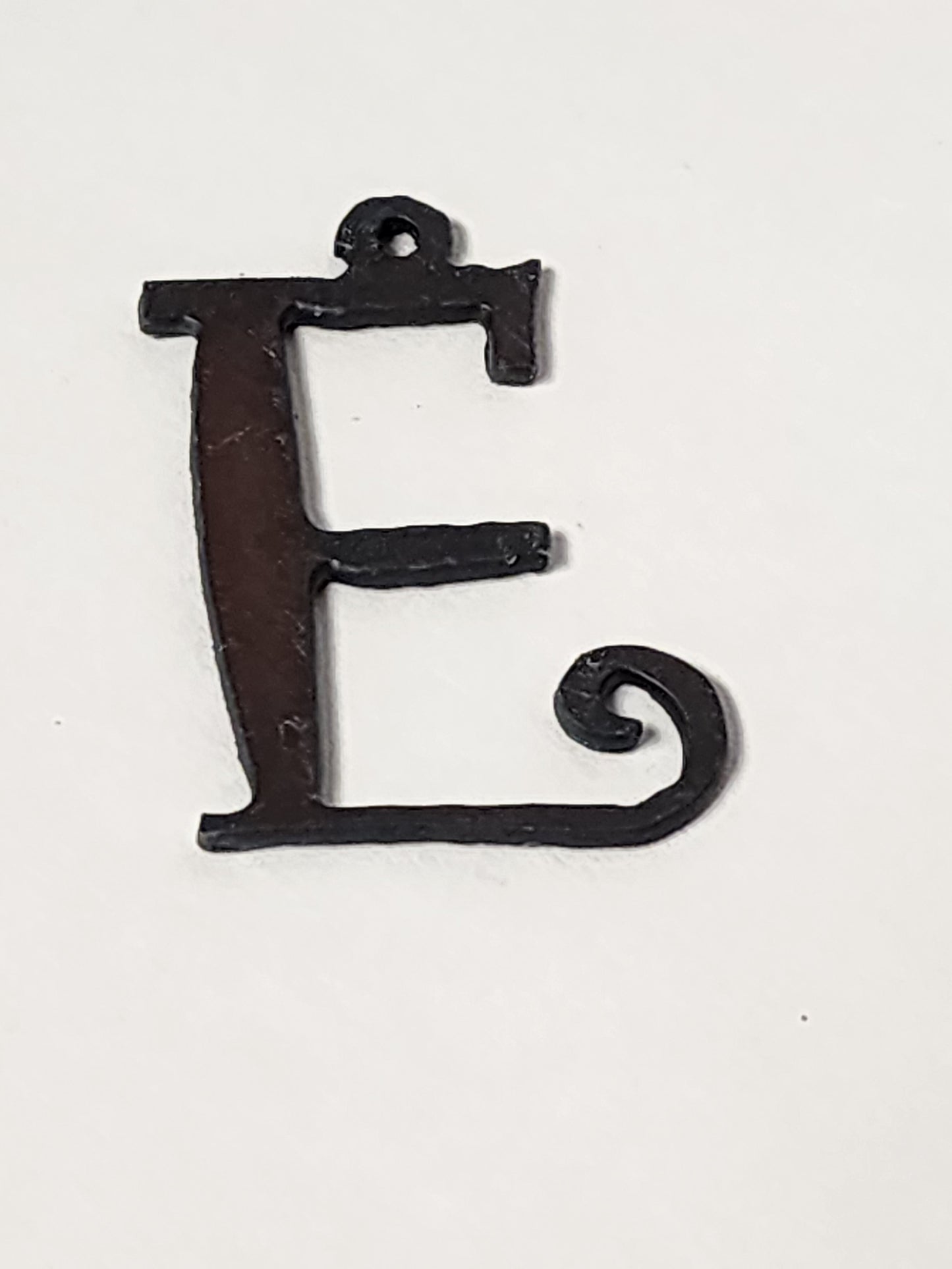 "Curls" font Initial Charm