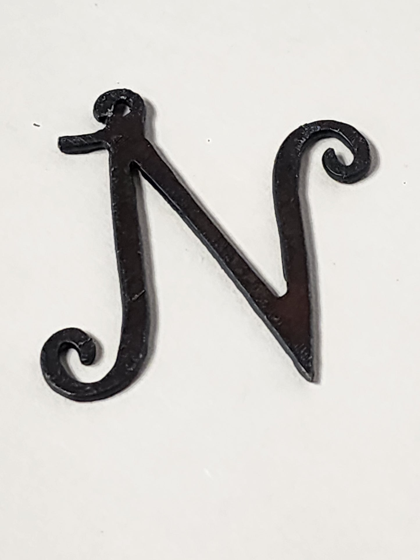 "Curls" font Initial Charm