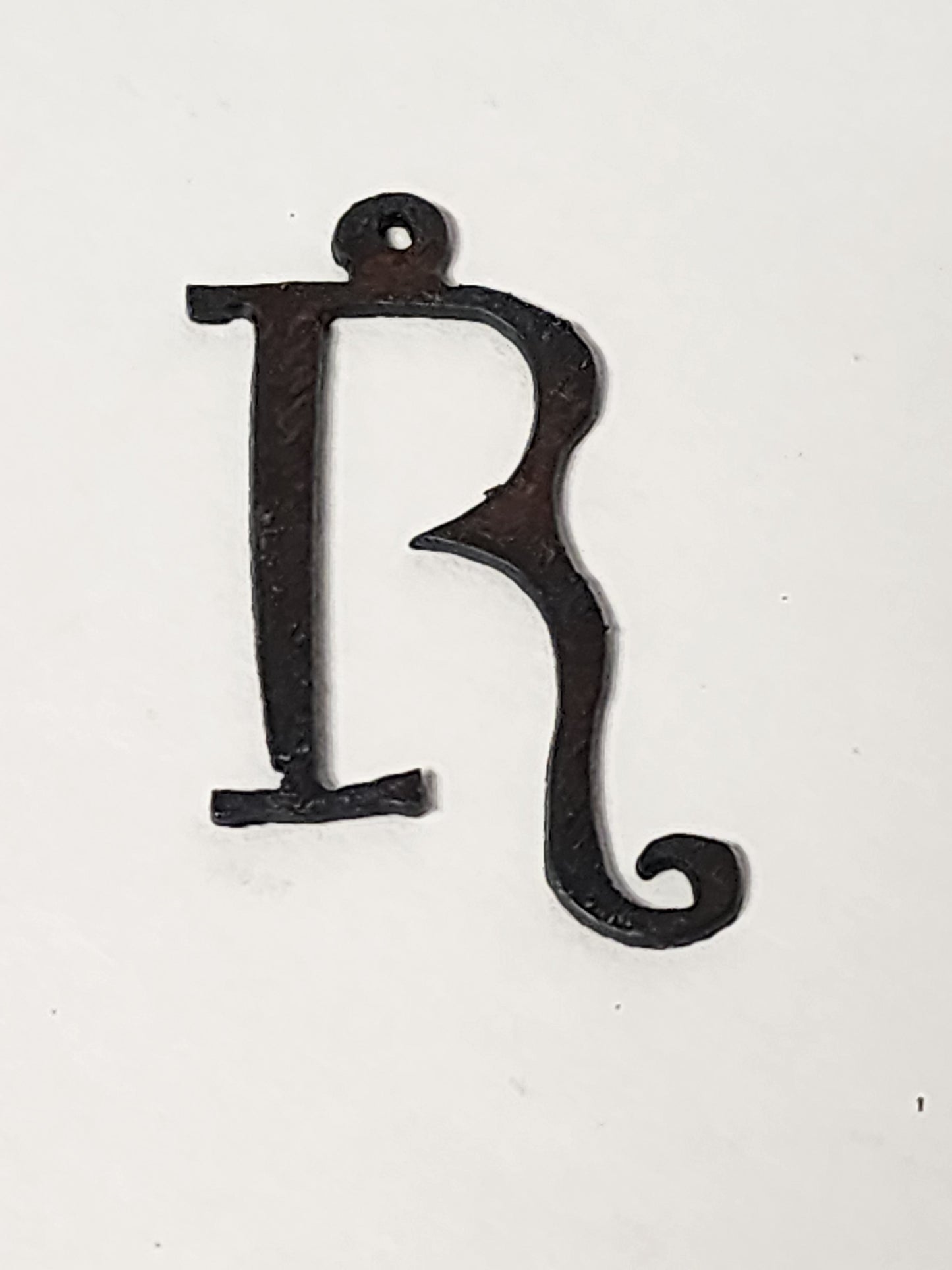 "Curls" font Initial Charm