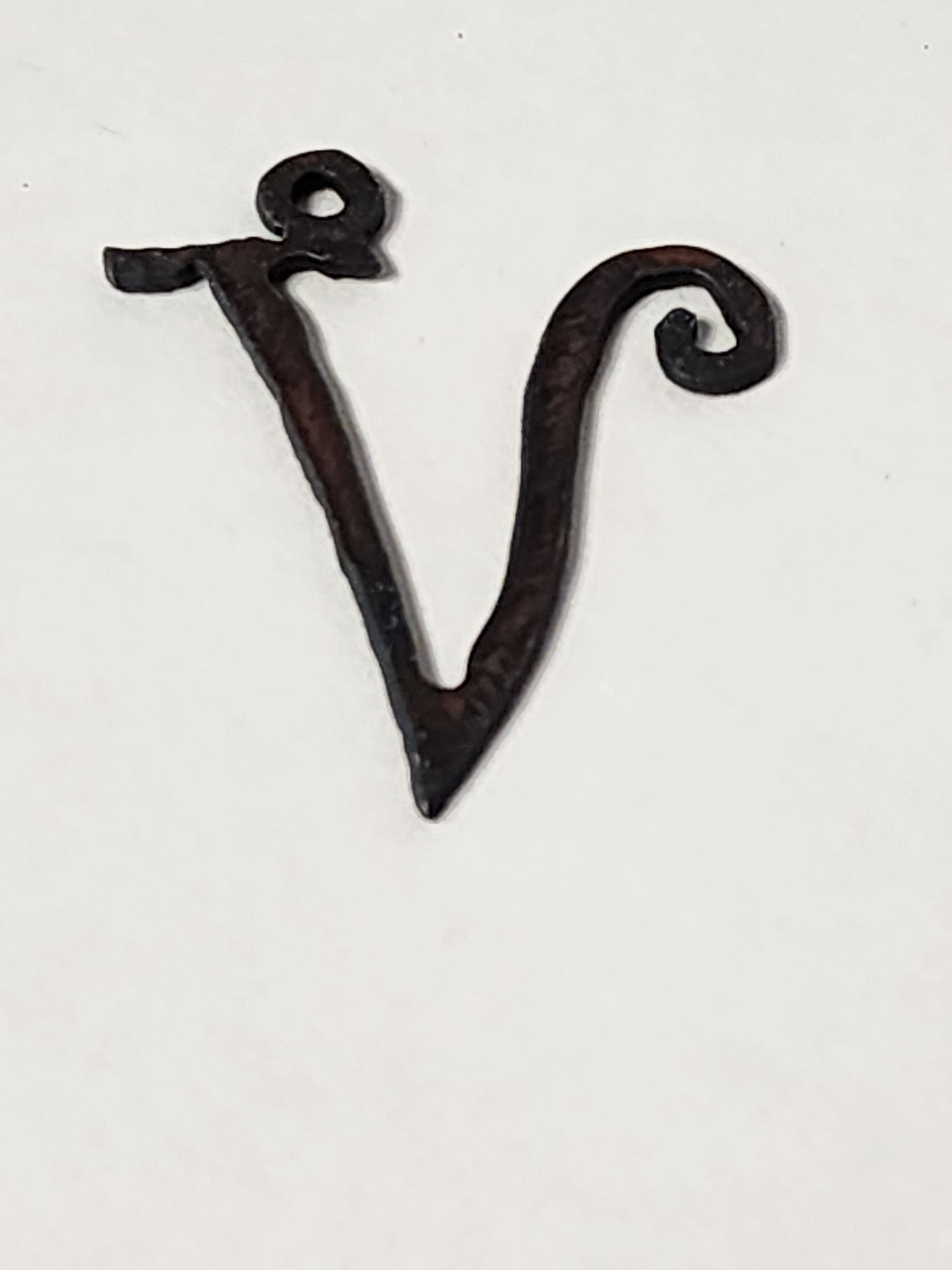 "Curls" font Initial Charm