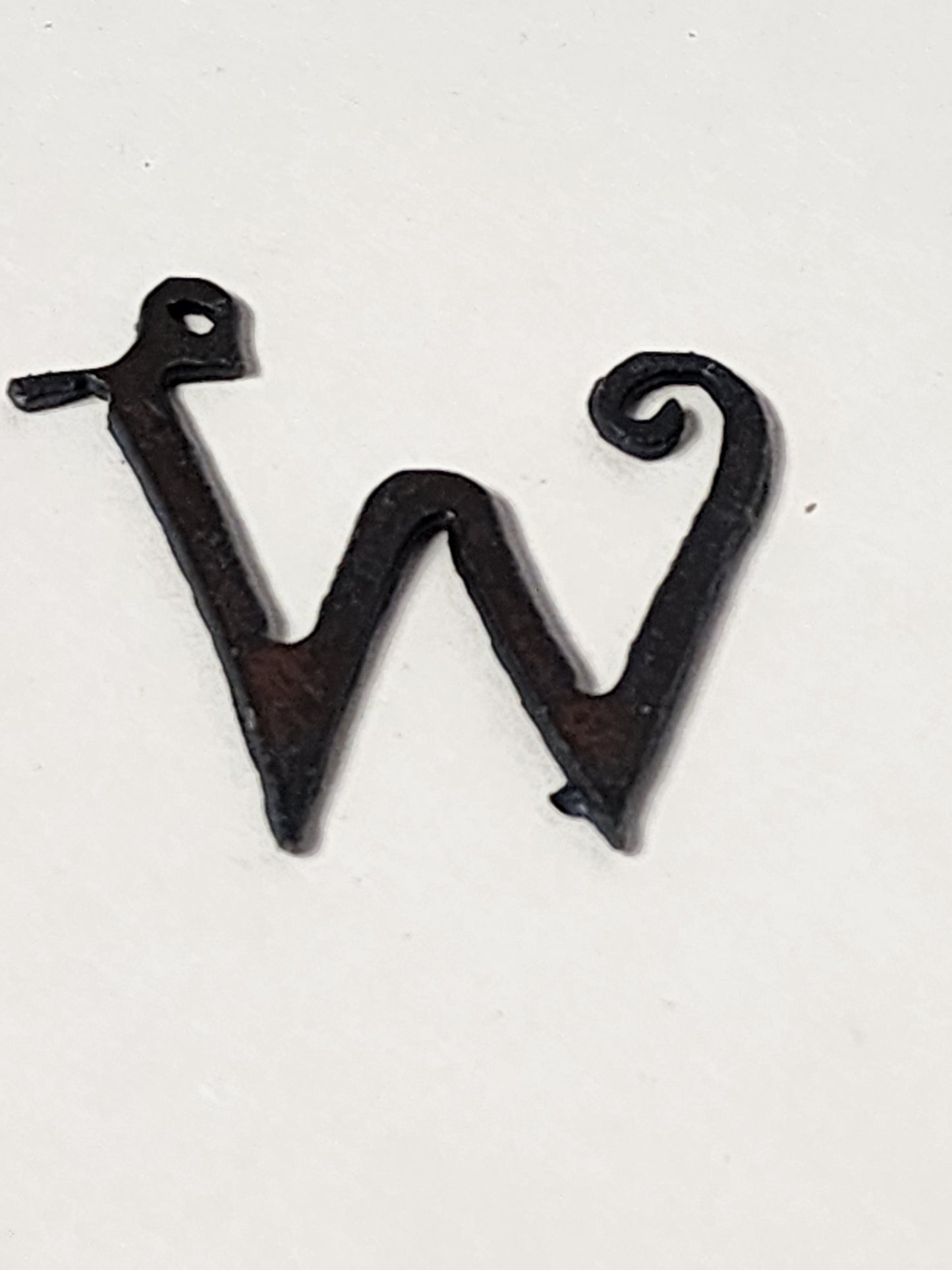 "Curls" font Initial Charm