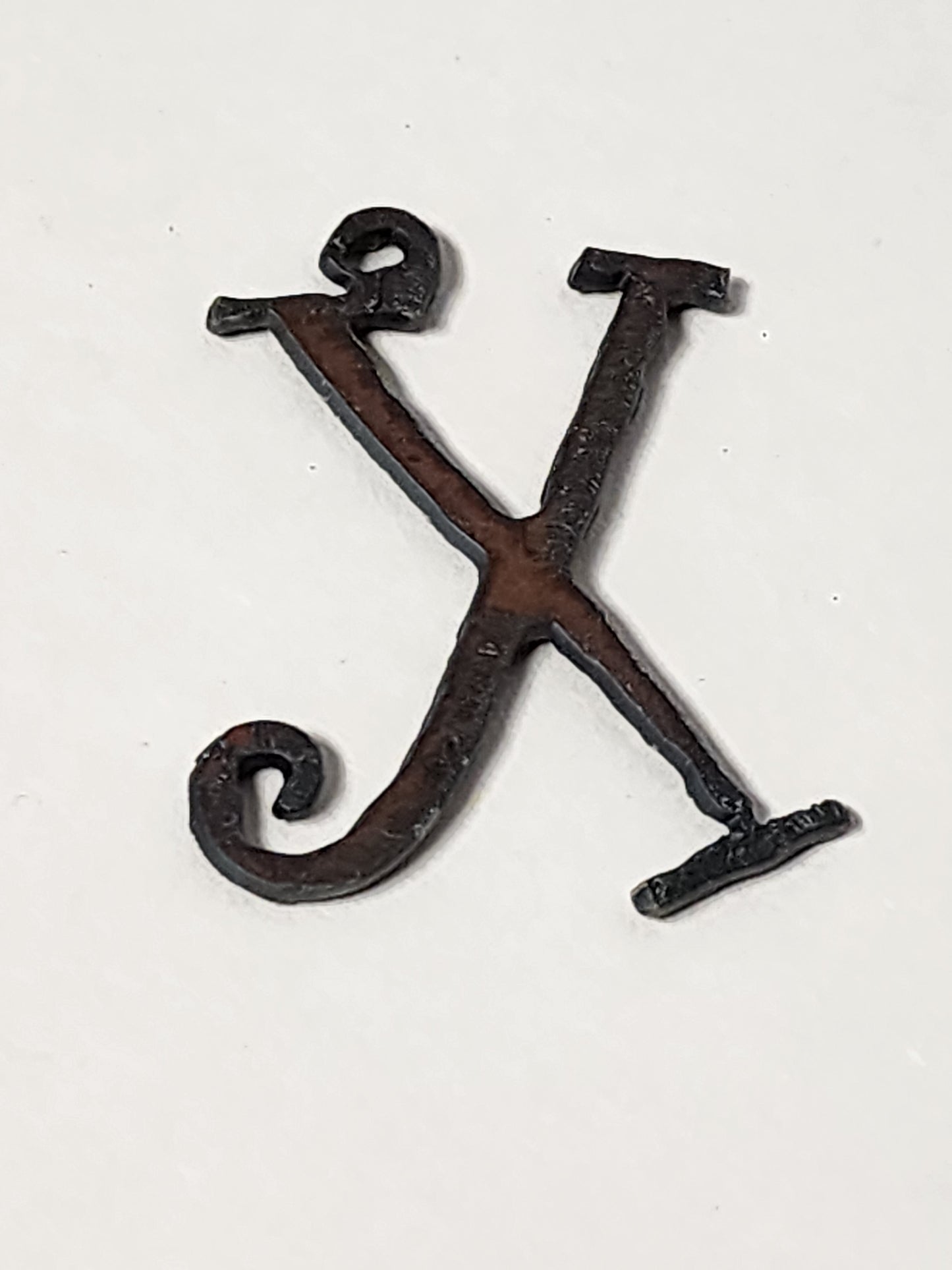 "Curls" font Initial Charm