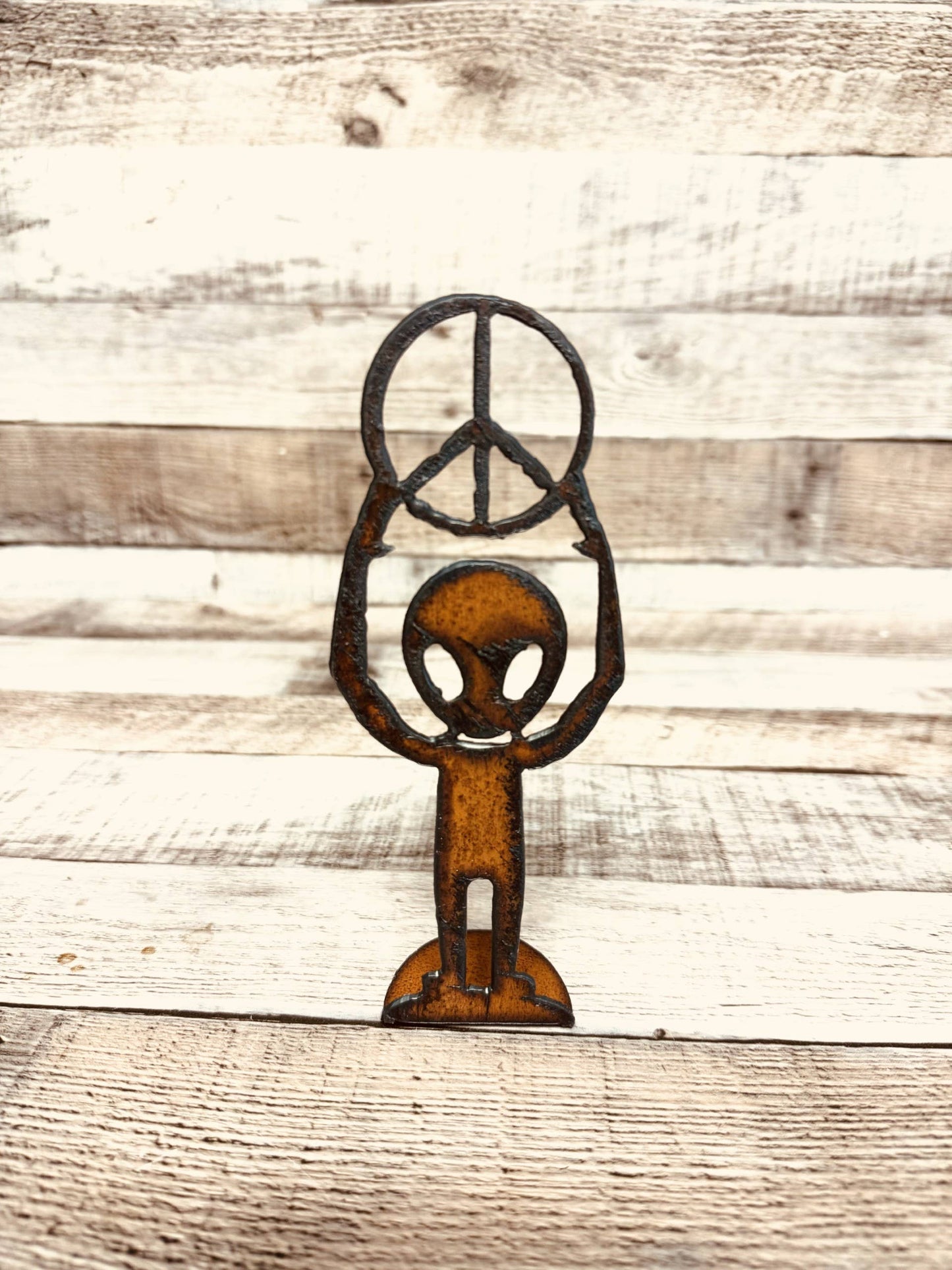 Alien full Body Holding Peace Symbol Doodad Figurine USA