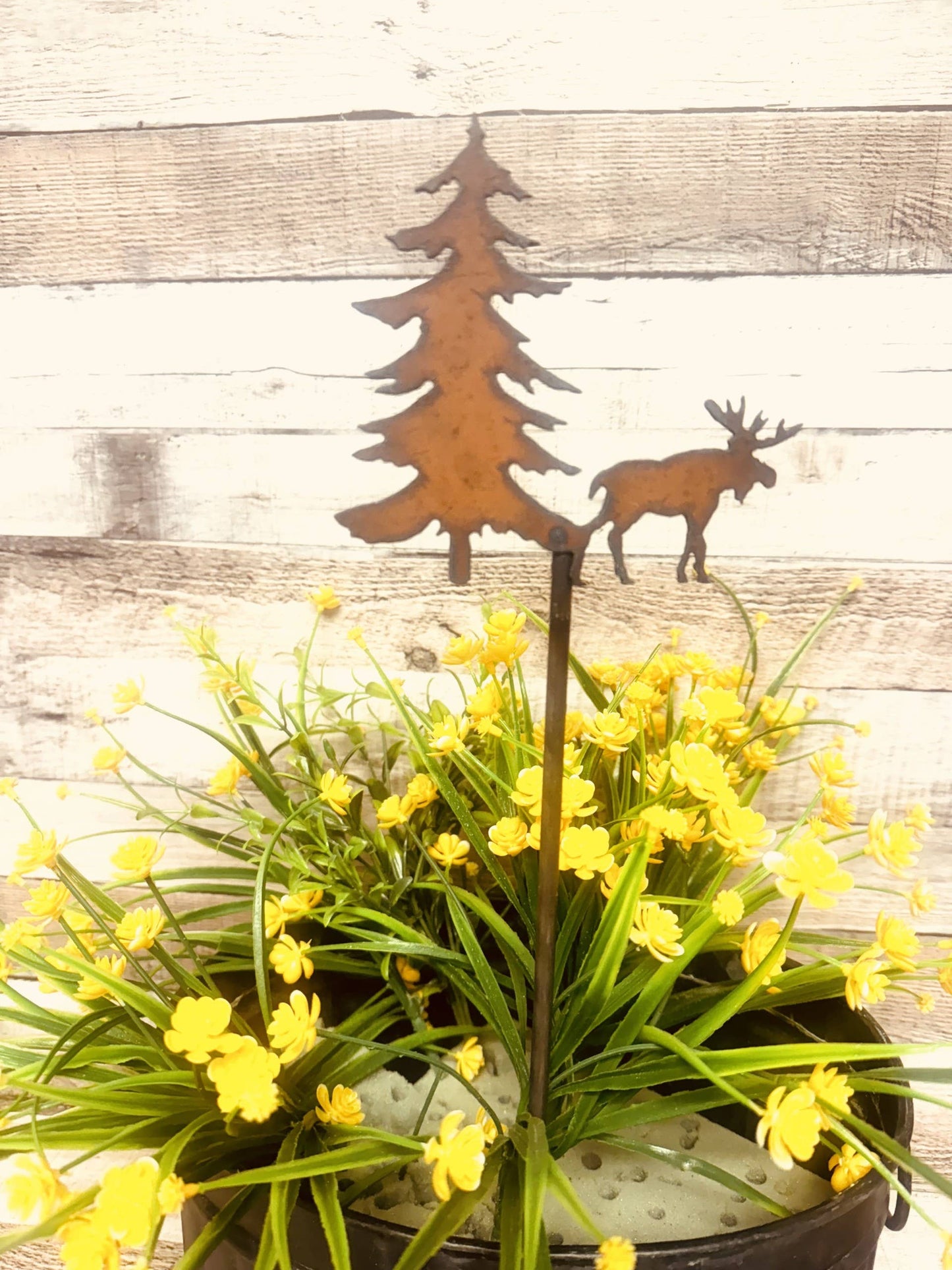 Moose and Tree Rustic Garden Lodge Plant Stake