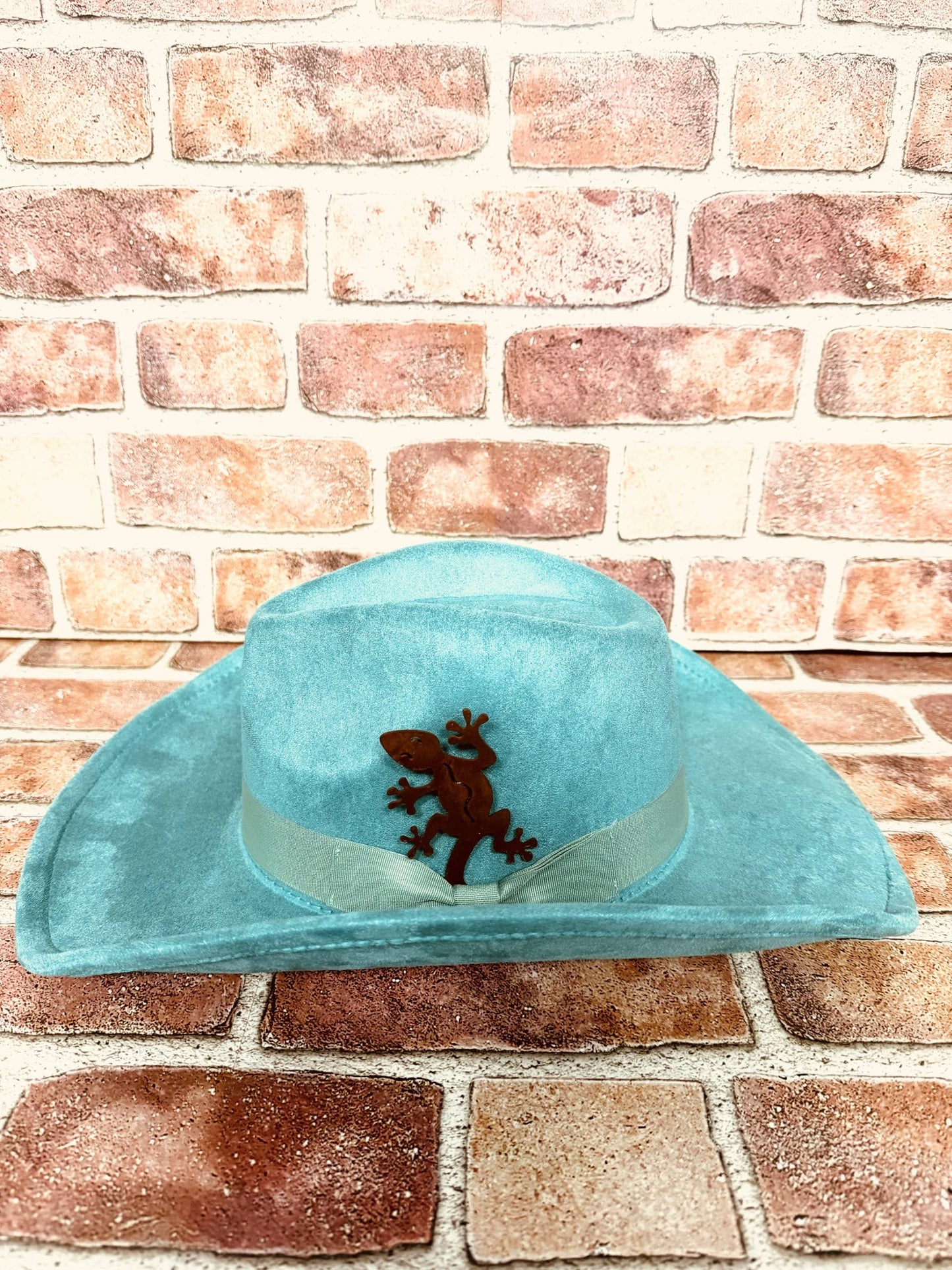 Lizard Gecko Hat Pin Rustic Metal Hat Bar Southwest Gift