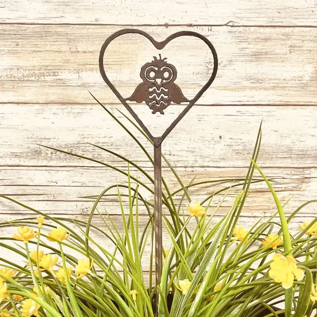 Heart Outline with Owl Garden Plant Stake