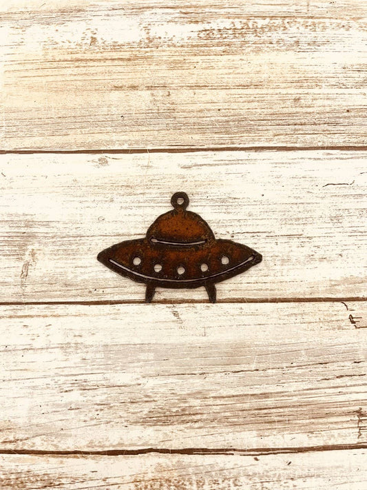 Flying Saucer UFO Alien Area 51 Charm Pendant